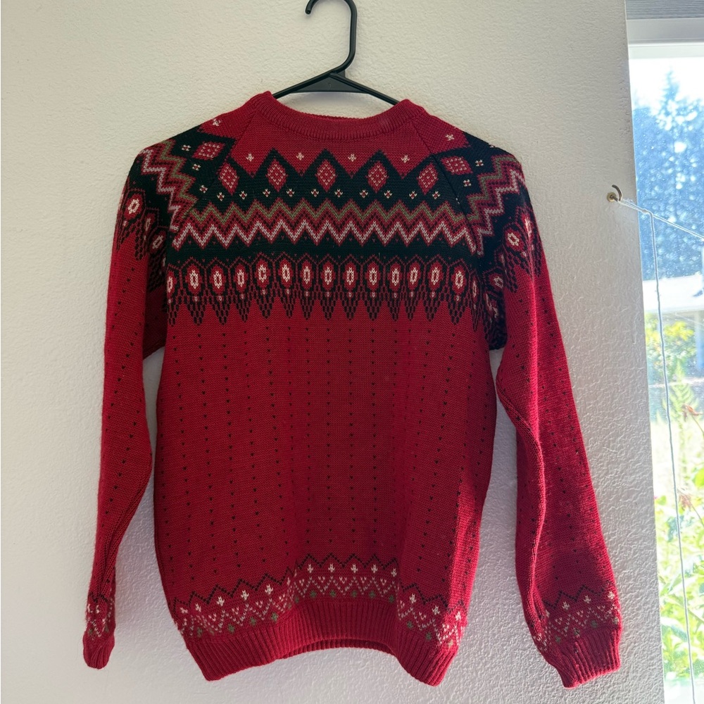 Vintage Norwegian Red Patterned Women's Crewneck Sweater